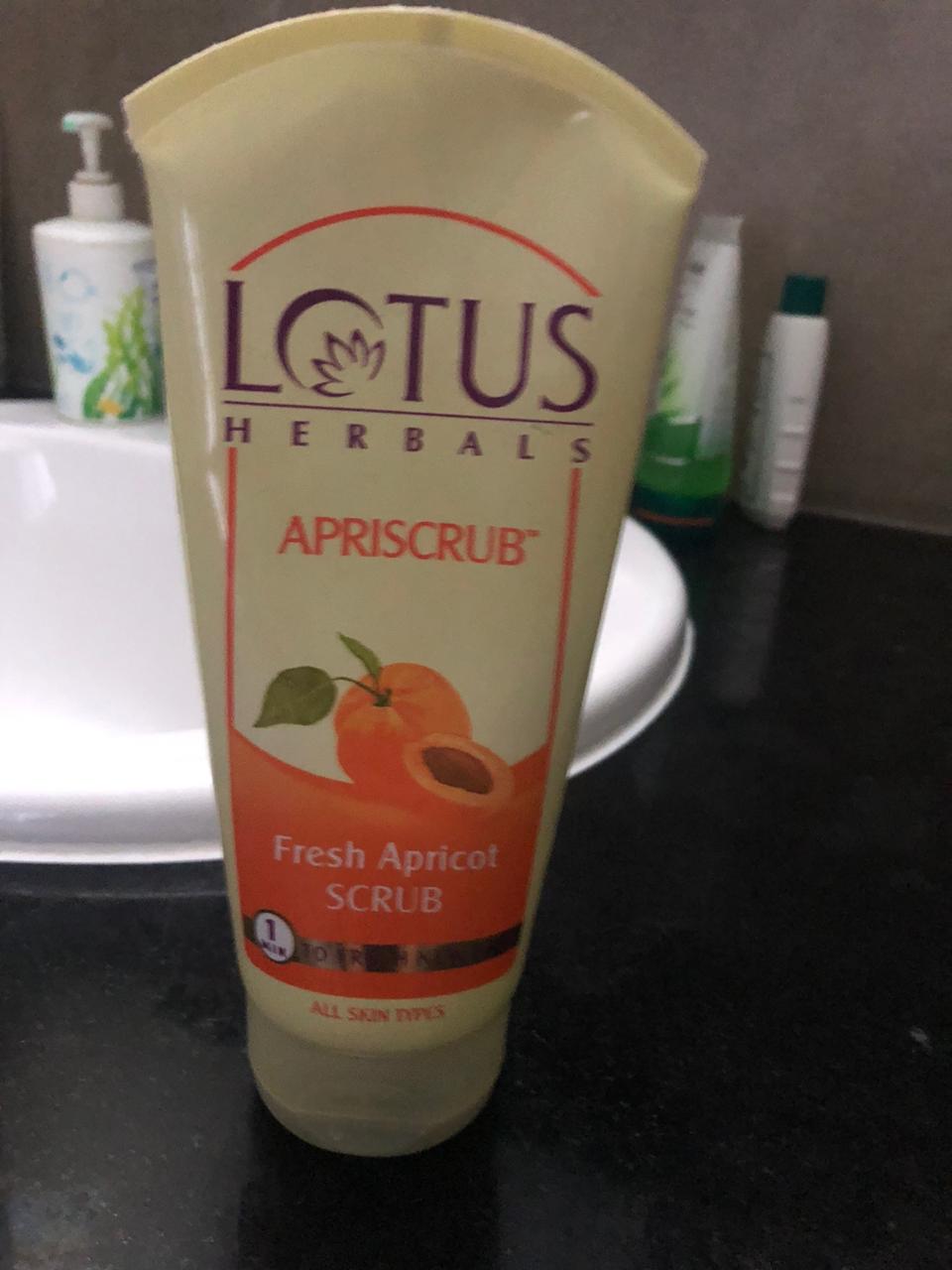 Apriscrub fresh apricot scrub by Lotus herbals review Face care