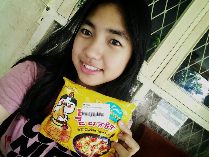 Mie goreng pedas rasa ayam keju by Samyang : review